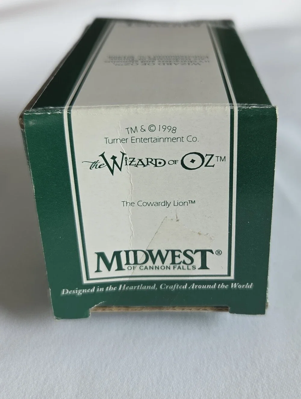The Wizard of Oz Cowardly Lion Porcelain Hinged Box And Medal Of Courage